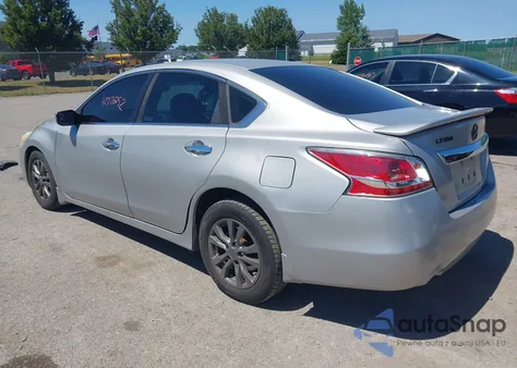 2015 Nissan Altima 2.5 S из США, поврежденный, VIN 1N4AL3AP7FN399158